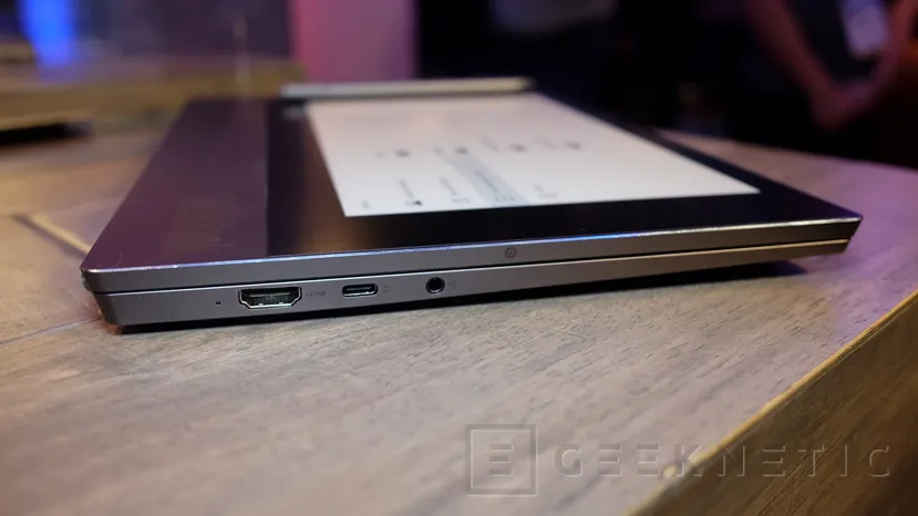 Geeknetic El Lenovo ThinkBook Plus integra una pantalla de tinta electrónica táctil en su carcasa exterior 2