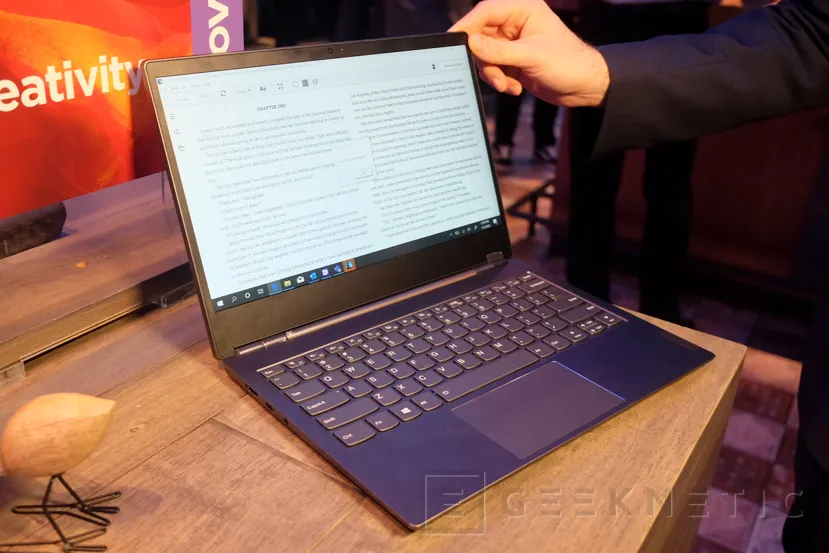 Geeknetic El Lenovo ThinkBook Plus integra una pantalla de tinta electrónica táctil en su carcasa exterior 3