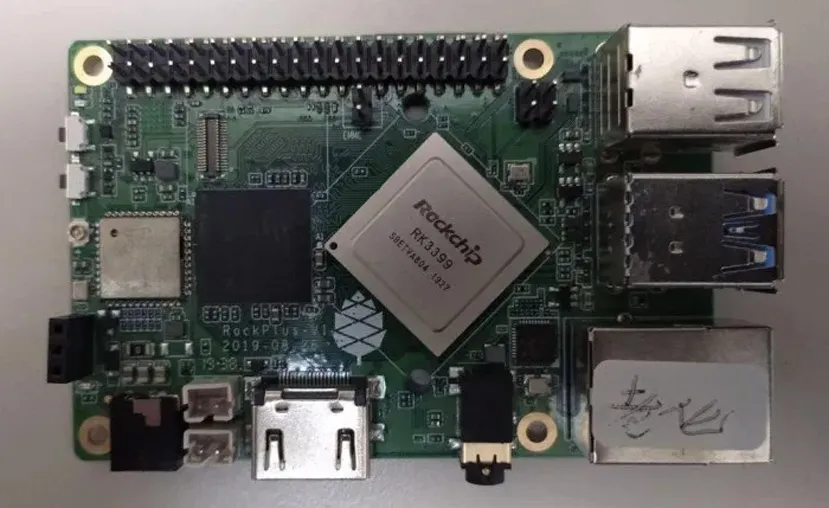 Geeknetic La HardROCK64 llegará al mercado en abril a un precio de 35 dólares como competencia de la Raspberry Pi 2