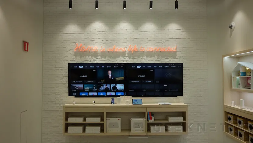 Geeknetic Huawei abre en Barcelona su segunda tienda más grande fuera de china 3