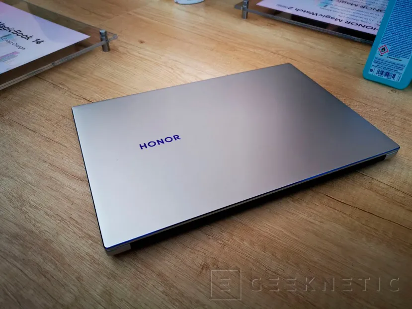 Geeknetic Los portátiles Honor MagicBook con CPU AMD Ryzen 5 3500U llegan a Europa por 599 euros 2