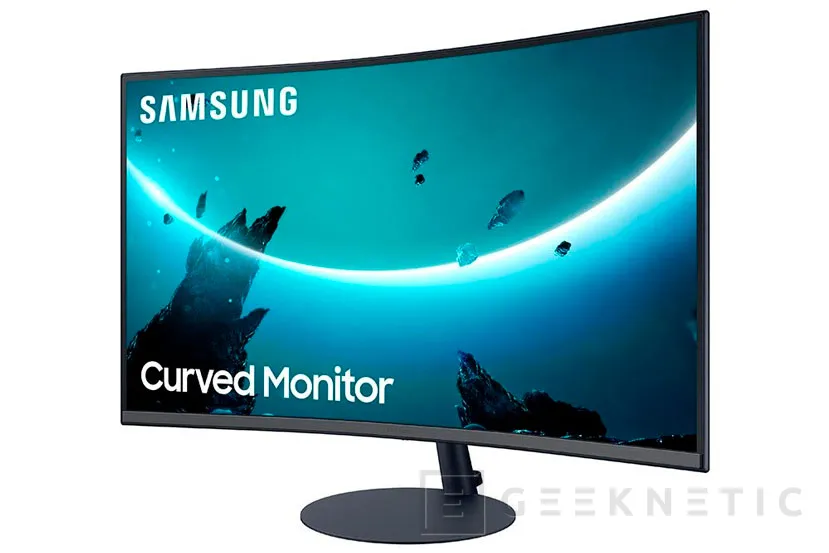 Geeknetic Enorme curvatura de 1000R en el trío de monitores Samsung T55 en formato 16:9 1
