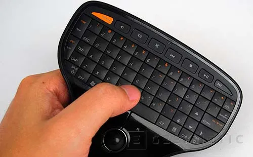 Nuevo teclado para HTPC con trackball de Lenovo, Imagen 1