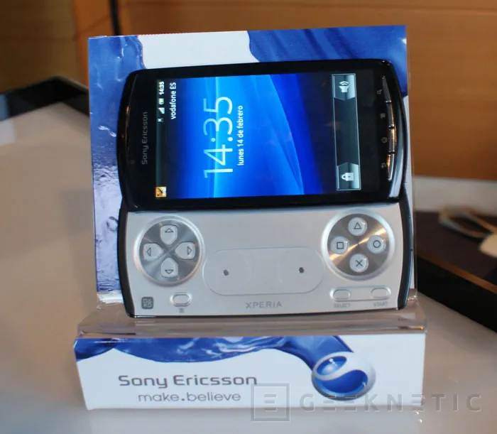 Geeknetic [MWC] Sony Ericsson lanza 3 nuevos smartphones de la gama Xperia 2