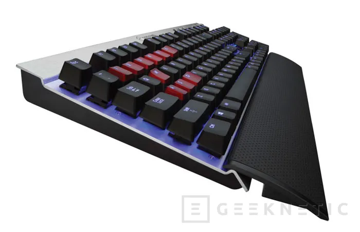 Corsair presenta el Vengeance K70, su nuevo teclado mecánico, Imagen 1