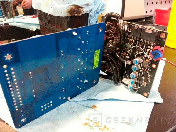 Gigabyte muestra el prototipo del módulo G-Power para overclockear la GeForce GTX Titan, Imagen 2
