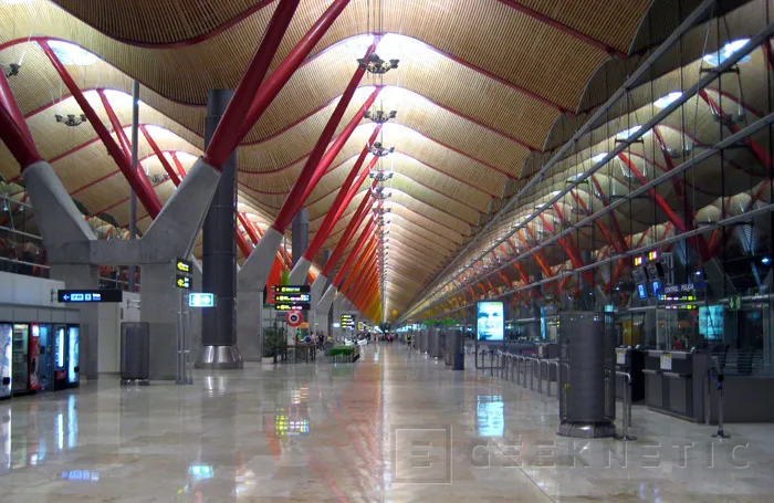 AENA ofrecerá conexión WiFi gratuita en los aeropuertos españoles, Imagen 1