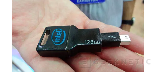 Computex 2013. Intel muestra un pendrive Thunderbolt de alta velocidad, Imagen 1