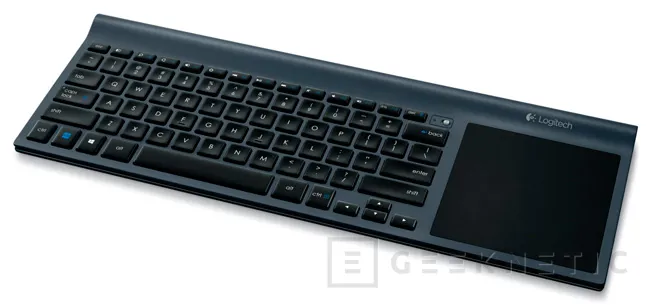 Logitech TK820, un teclado inalámbrico con un touchpad integrado de grandes dimensiones, Imagen 2