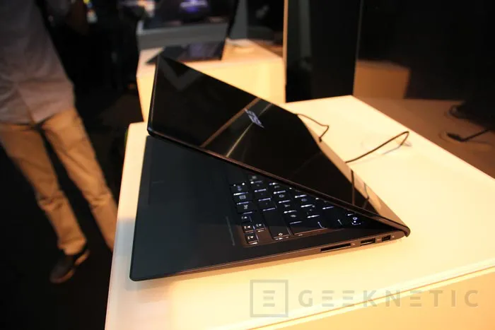 IFA 2013. ASUS ZenBook UX301, un nuevo Ultrabook de 13 pulgadas con 2560 x 1440 píxeles de resolución, Imagen 2