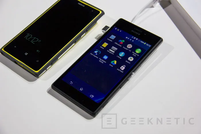 Geeknetic Sony Xperia Tablet Z2 y Xperia M2 1
