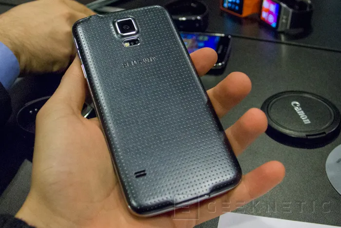 Samsung sustituye a su jefe de diseño tras las críticas recibidas por el Galaxy S5, Imagen 2