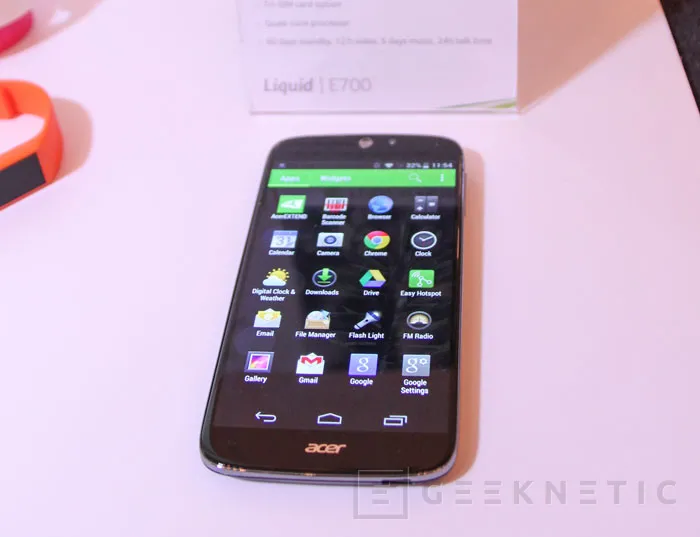 Geeknetic ACER presenta tres nuevos smartphones de la gama Liquid 1