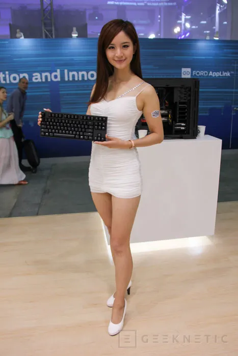 Cooler Master Novatouch TKL, un teclado con interruptores híbridos, Imagen 1