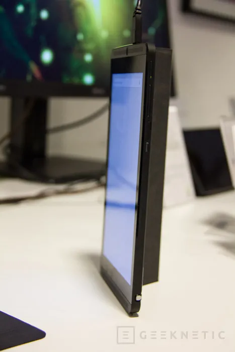 Geeknetic NVIDIA SHIELD TABLET, una consola en tu tableta 12