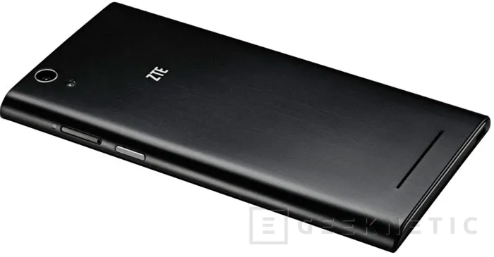ZTE ZMAX, un nuevo smartphone económico con 2 GB de RAM y 3.400 mAH, Imagen 2
