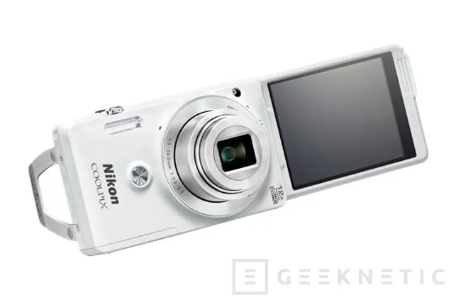 Nikon sucumbe a la moda de los selfies con la nueva COOLPIX S690, Imagen 2