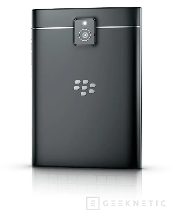 Blackberry vuelve a sus orígenes con la nueva Passport, Imagen 1