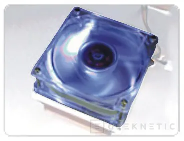 Smart Case Fan-Blue LED ventilador autorregulable de Thermaltake, Imagen 3