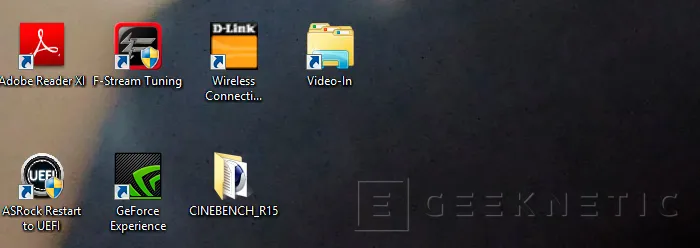 Geeknetic Como anclar una carpeta en la barra de herramientas en Windows 8 o Windows 8.1 4