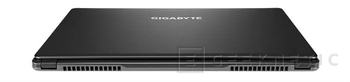 Geeknetic Gigabyte lanza el ultraligero P35Xv3 UltraForce de 15.6&quot;  3