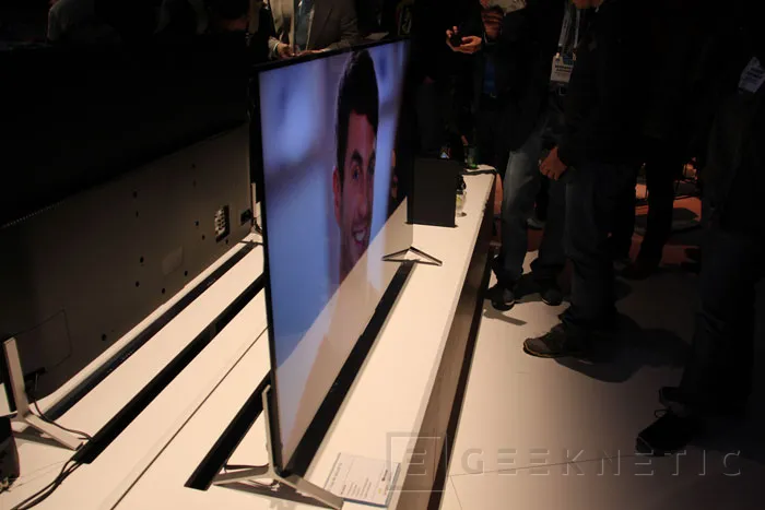 Sony reduce a la mínima expresión el grosor de su pantalla 4K con 4,9 mm, Imagen 2