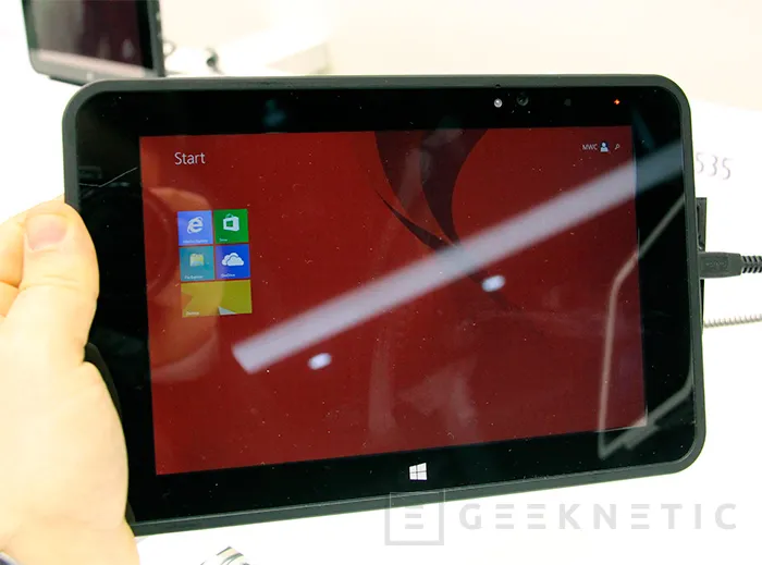Geeknetic La Fujitsu STYLISTIC V535 es la nueva tablet “blindada” de Fujitsu 1