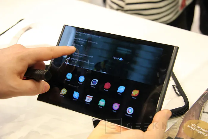 Geeknetic Jolla Tablet con Sailfish OS 2.0 2