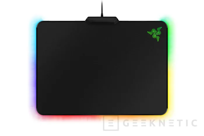 Razer Firefly, una alfombrilla con iluminación RGB, Imagen 2