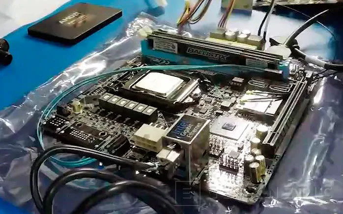 El mini PC AMD Project Quantum lleva un procesador Intel, Imagen 2