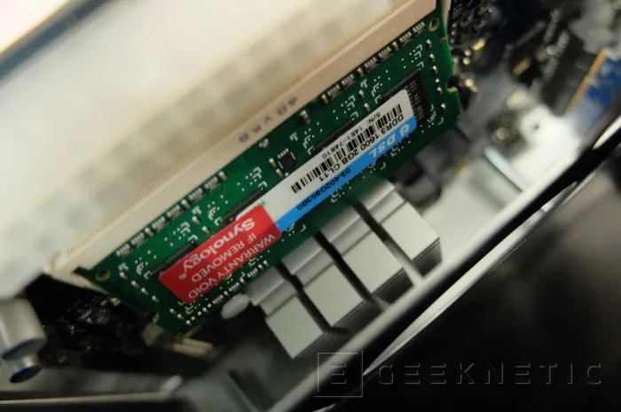 Geeknetic Como ampliar la RAM al DS1515 de Synology 5