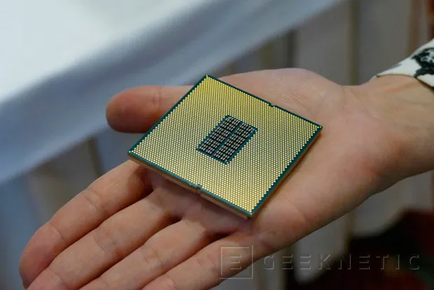 Qualcomm desvela su primera CPU para socket LGA, Imagen 1