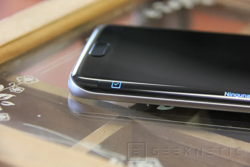 Geeknetic Samsung Galaxy S7 Edge 19