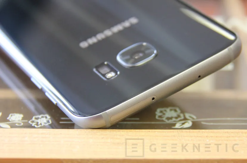 Geeknetic Samsung Galaxy S7 Edge 6