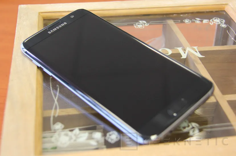 Geeknetic Samsung Galaxy S7 Edge 9