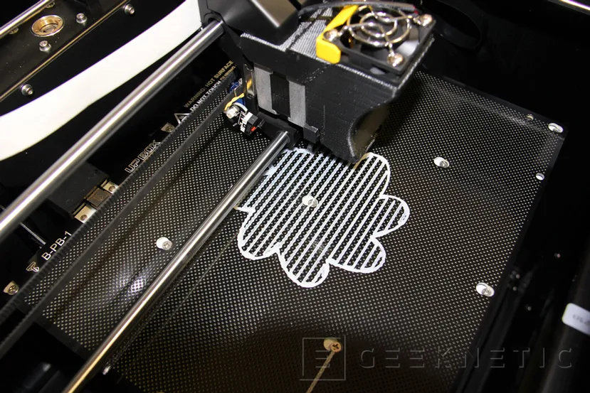 Geeknetic Impresora 3D EntresD UP BOX 13