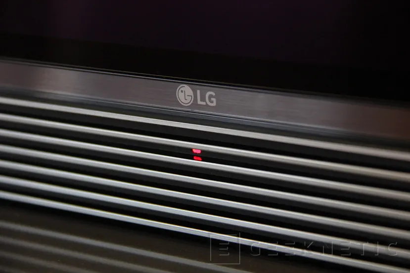 Geeknetic LG TV OLED65E6V 31