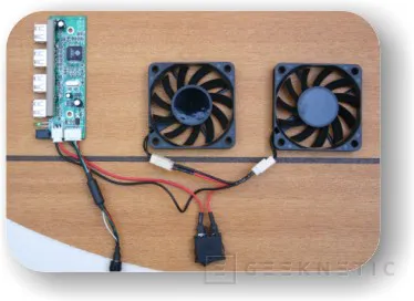 Geeknetic 15 grados menos en tu portátil con el Cooling Pad CL-O0004 de Thermaltake 18