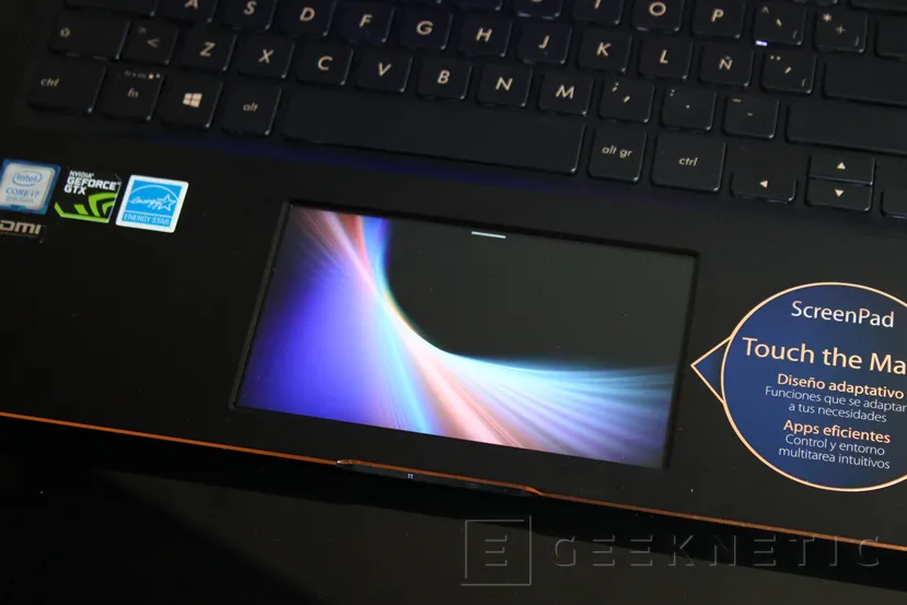 Geeknetic Review ASUS Zenbook Pro 15 UX580GD con ScreenPad 6
