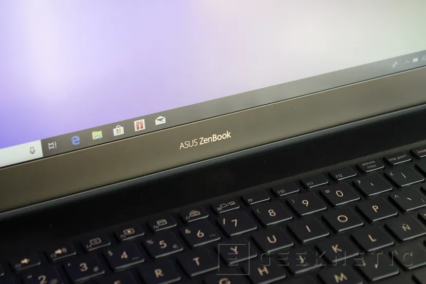 Geeknetic Review ASUS Zenbook Pro 15 UX580GD con ScreenPad 1