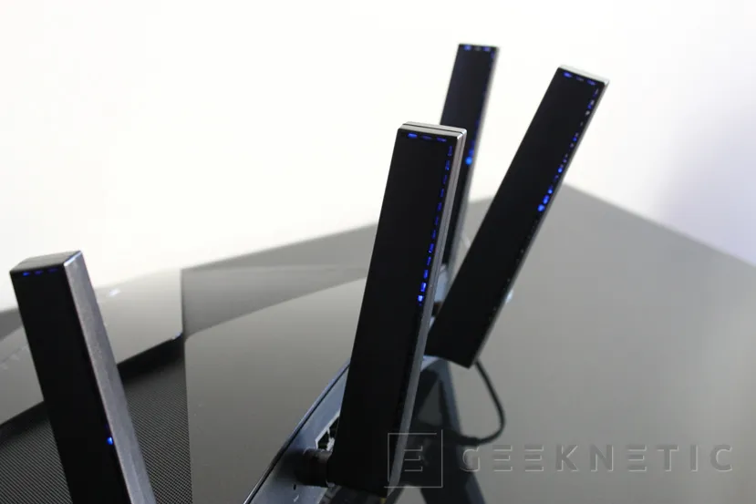 Geeknetic Review Router Netgear NightHawk X10 R9000 5