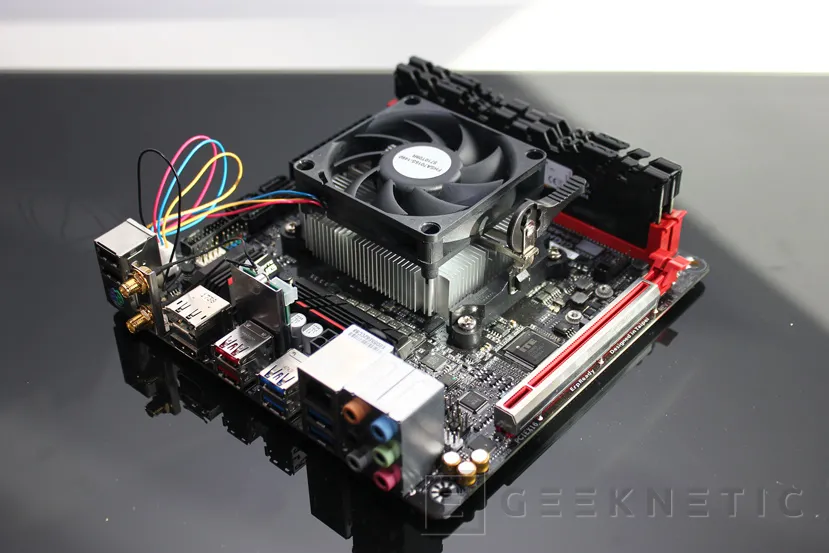 Geeknetic Review AMD Athlon 200GE con gráficos Radeon Vega 3 6