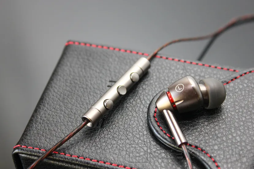 Geeknetic Review Auriculares 1MORE Quad Driver In Ear E1010 9