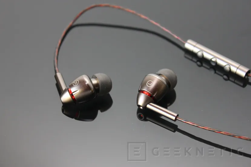 Geeknetic Review Auriculares 1MORE Quad Driver In Ear E1010 15