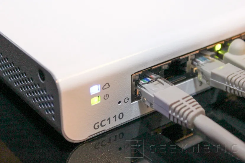 Geeknetic Review Switch Netgear GC110 5