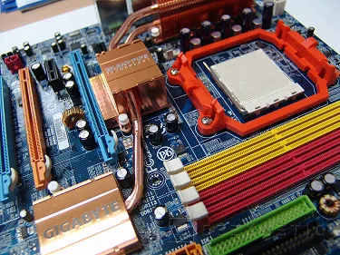 Geeknetic Placa base Gigabyte GA-M59SLI-S5. Altas prestaciones para procesadores AMD 5