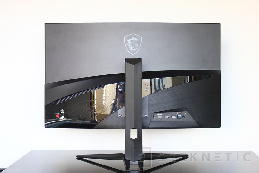 Review Monitor Gaming MSI Optix MAG321CQR