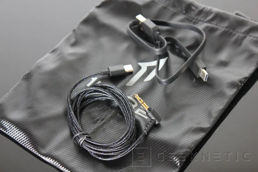 Geeknetic Review Auriculares 1MORE Dual Driver BT ANC In Ear 13