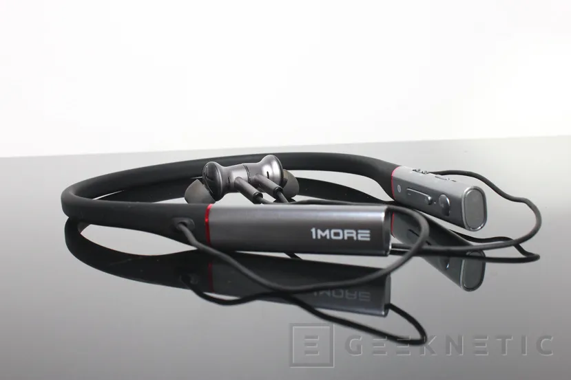 Geeknetic Review Auriculares 1MORE Dual Driver BT ANC In Ear 18