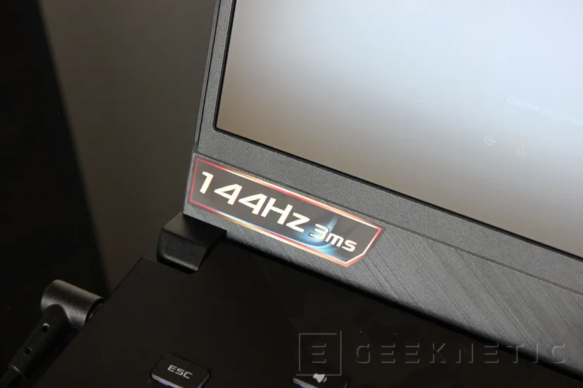 Geeknetic Review ASUS ROG Strix SCAR II GL704G con RTX 2070 22